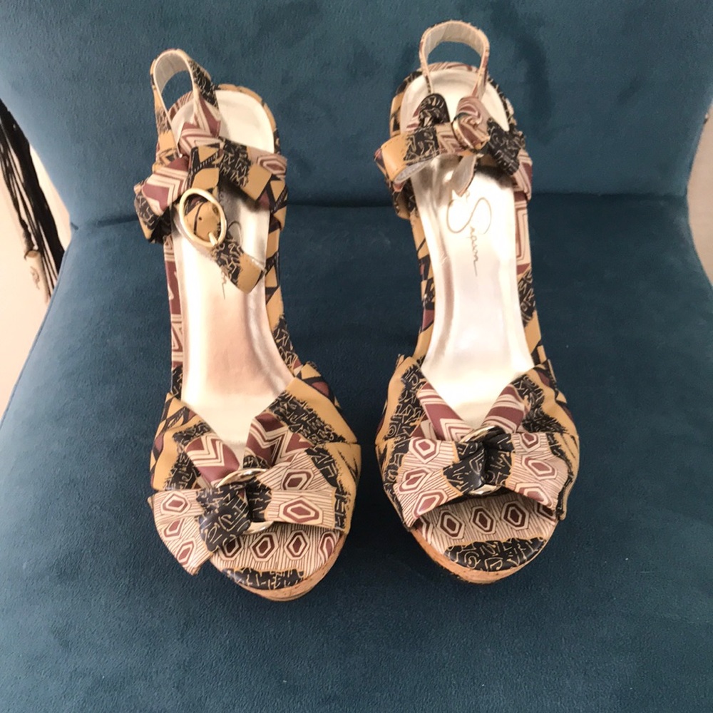 Platform sandals